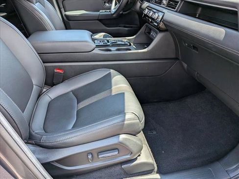 Certified 2025 Honda Pilot EX-L image 19