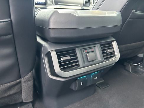 Used 2025 Ford F150 Platinum AWD/4WD image 37