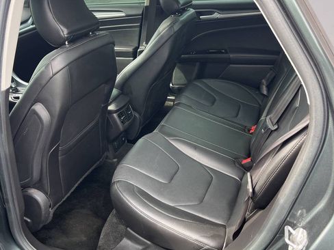 Used 2016 Ford Fusion Titanium FWD image 15