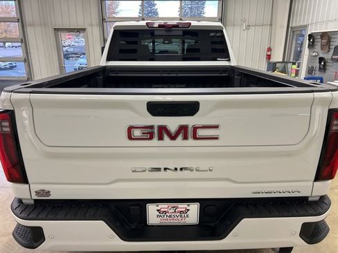 Used 2025 GMC Sierra 3500 Denali w/ Denali Reserve Package image 5