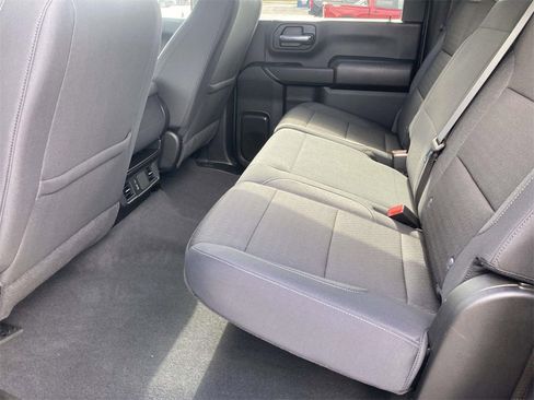 Used 2024 Chevrolet Silverado 2500 Custom w/ Custom Value Package image 12