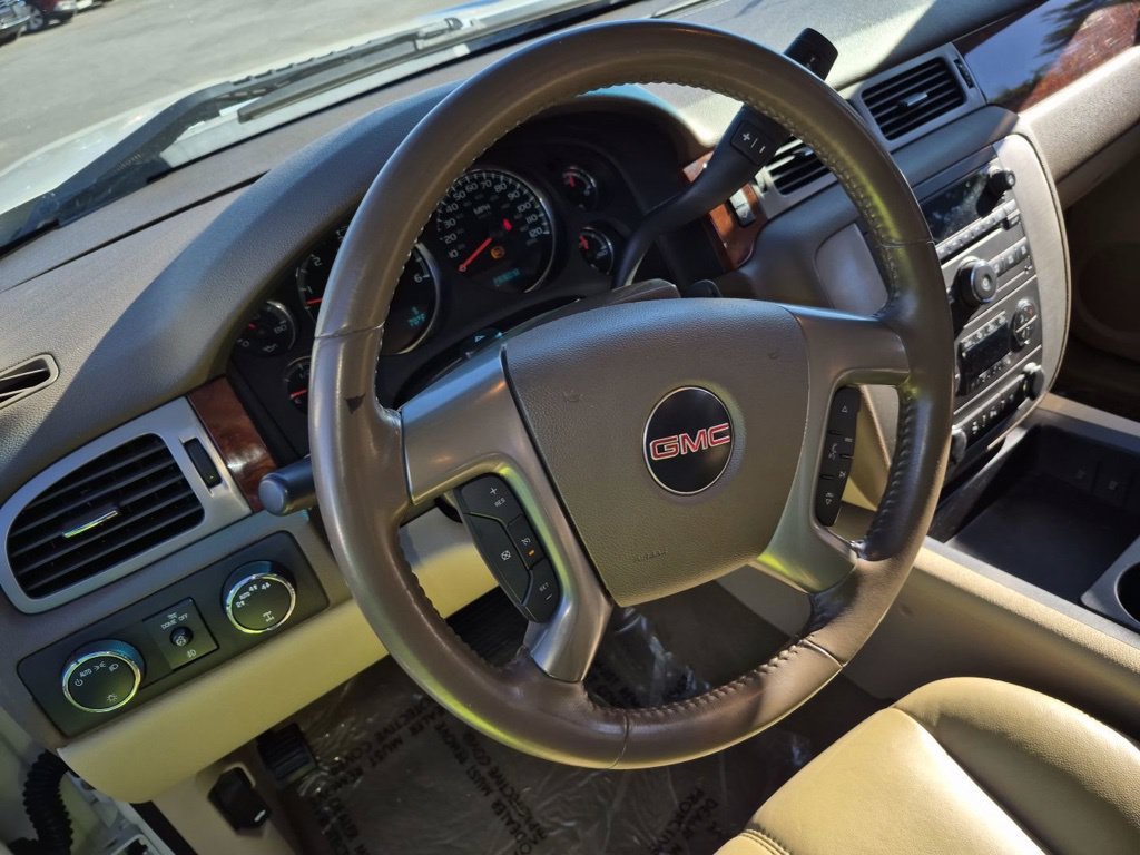 Used 2011 GMC Sierra 1500 SLT w/ SLT White Diamond Edition AWD/4WD image 16