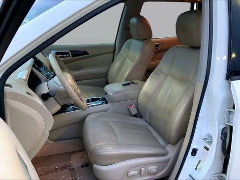 Used 2014 Nissan Pathfinder SL w/ SL Premium Package FWD image 8