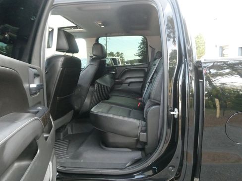 Used 2016 GMC Sierra 1500 Denali w/ Enhanced Driver Alert Package AWD/4WD image 32