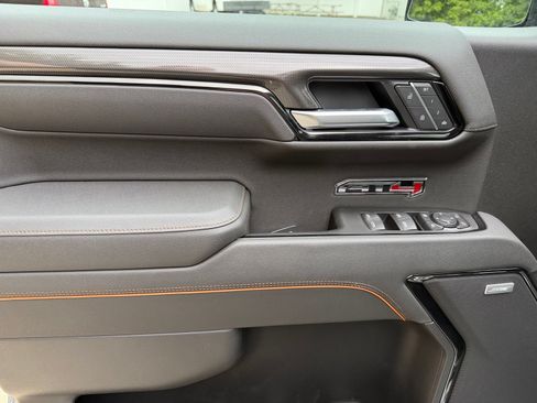 New 2026 GMC Sierra 1500 AT4 w/ AT4 Premium Package AWD/4WD image 9