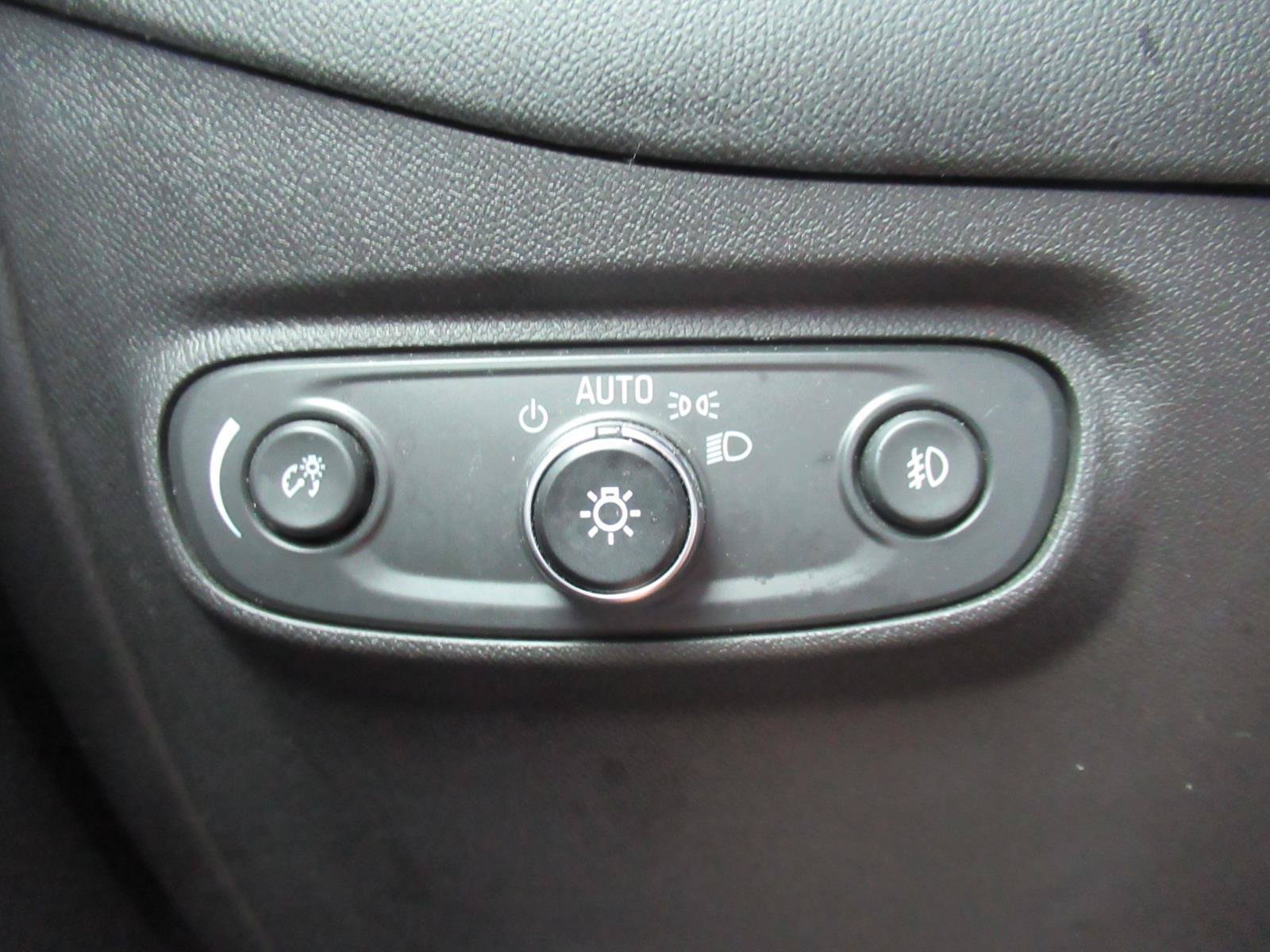 Certified 2021 Chevrolet Equinox LT FWD image 23