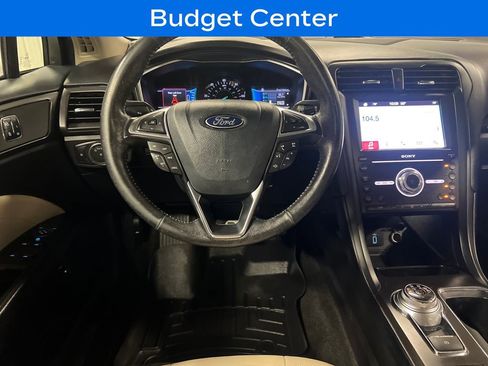 Used 2017 Ford Fusion Titanium FWD image 17