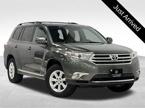 Used 2012 Toyota Highlander 4WD w/ Tech Pkg image 1