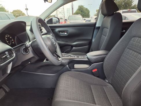 Used 2024 Honda HR-V LX image 17