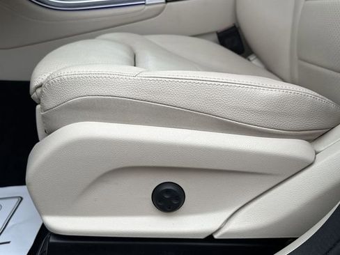 Used 2020 Mercedes-Benz GLC 300 4MATIC image 14