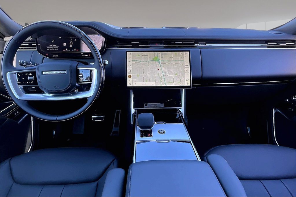 New 2026 Land Rover Range Rover Long Wheelbase SE AWD/4WD image 5