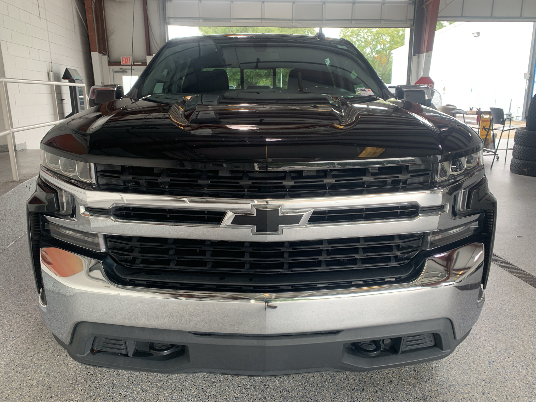 Used 2020 Chevrolet Silverado 1500 LT w/ All-Star Edition AWD/4WD image 2