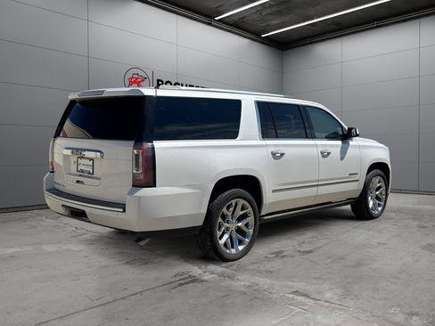 Used 2019 GMC Yukon XL Denali AWD/4WD image 5