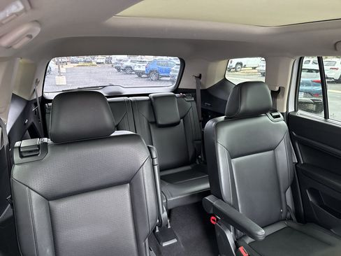Used 2019 Volkswagen Atlas SEL R-Line AWD/4WD image 12