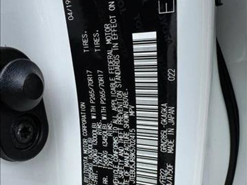 Used 2019 Toyota 4Runner SR5 AWD/4WD image 21