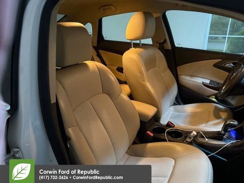 Used 2012 Buick Verano Convenience image 18