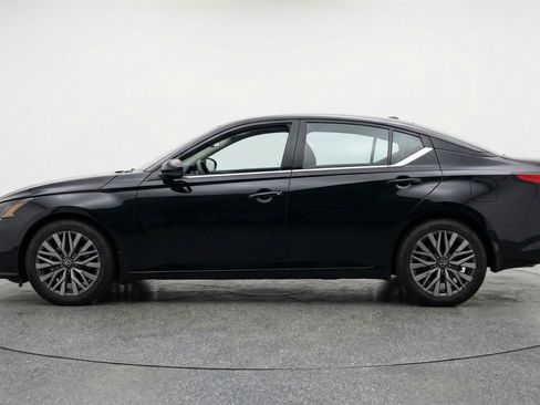 Used 2025 Nissan Altima 2.5 SV image 5