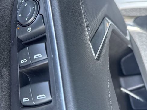 Used 2023 Chevrolet Silverado 1500 LT image 21