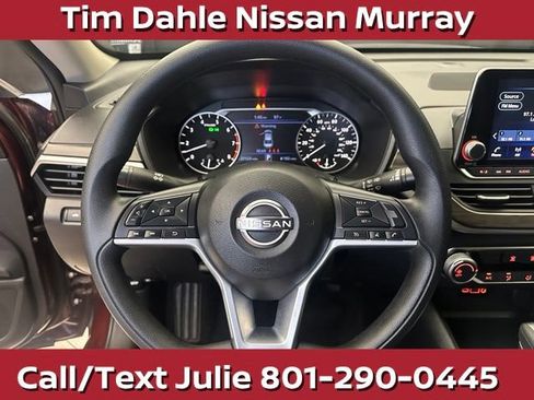 Used 2025 Nissan Altima 2.5 SV AWD/4WD image 25