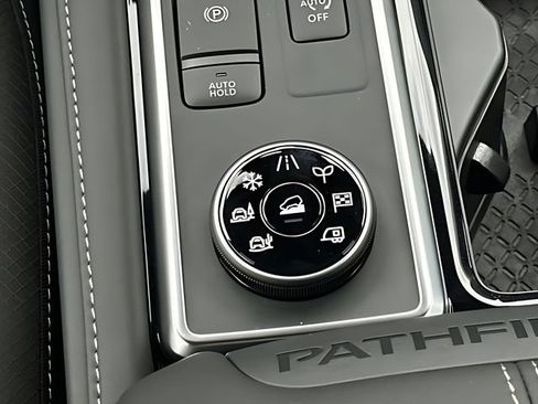 New 2026 Nissan Pathfinder SL AWD/4WD image 26
