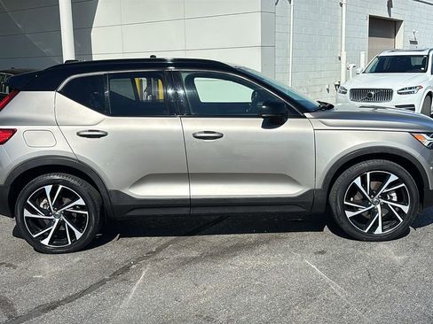 Used 2022 Volvo XC40 T5 R-Design w/ Climate Package AWD/4WD image 28