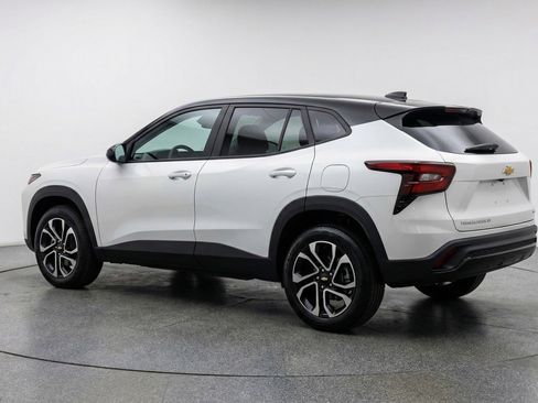 Used 2025 Chevrolet TrailBlazer LT image 6