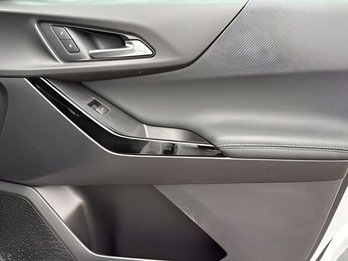 New 2026 Chevrolet Equinox LT w/ Convenience Package II FWD image 11