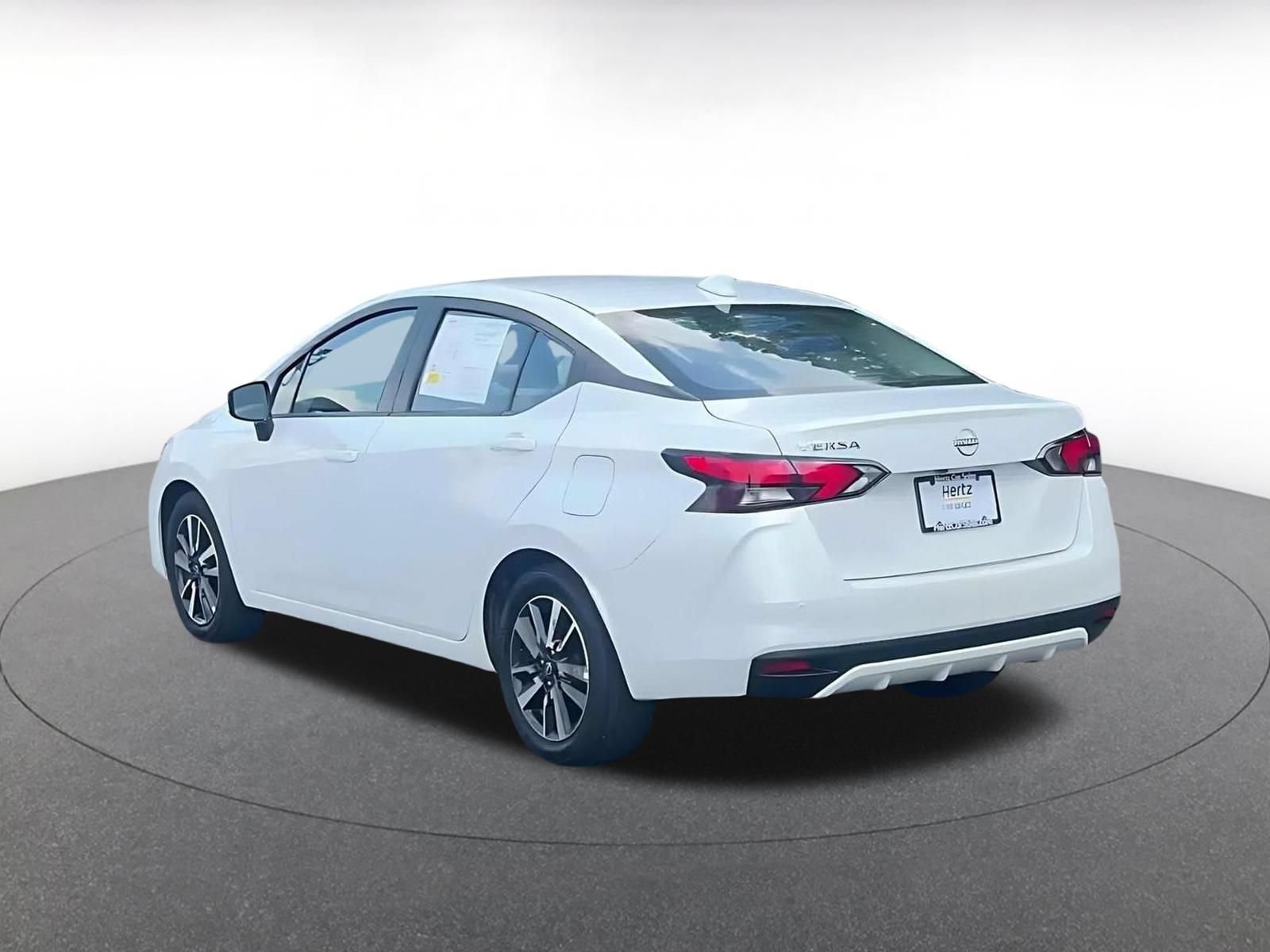 Used 2025 Nissan Versa SV FWD image 10