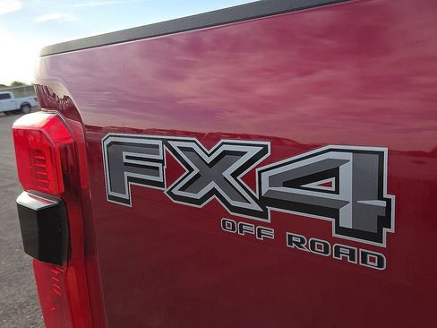 Used 2026 Ford F250 Lariat w/ Black Appearance Package AWD/4WD image 9