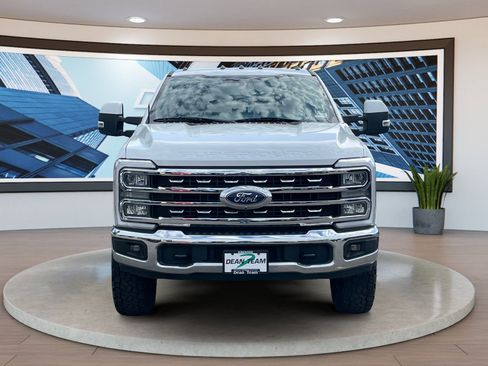 Used 2023 Ford F250 Lariat w/ Tremor Off-Road Package AWD/4WD image 2