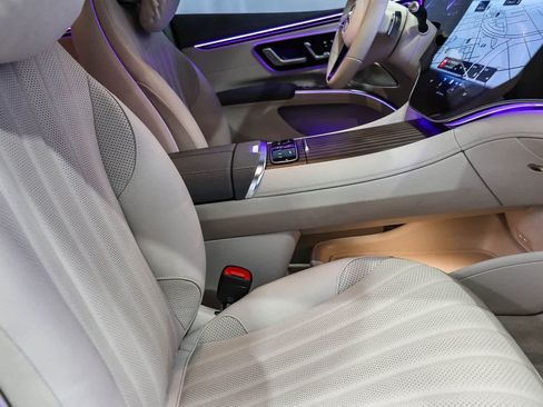 Certified 2023 Mercedes-Benz EQS 580 4MATIC Sedan image 18