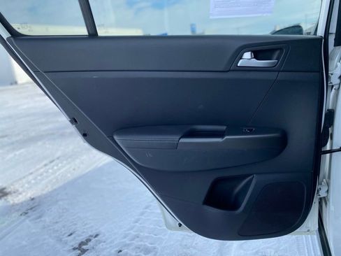 Used 2017 Kia Sportage LX w/ LX Popular Package image 16