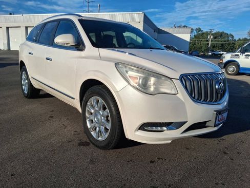 Used 2015 Buick Enclave Leather FWD image 3