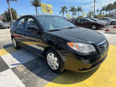 Used 2010 Hyundai Elantra w/ Comfort Pkg 2 image 3
