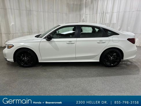 Used 2025 Honda Civic Sport image 5