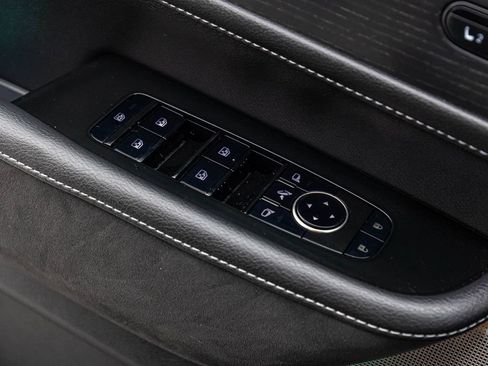 Used 2025 INFINITI QX80 Sensory AWD/4WD image 12