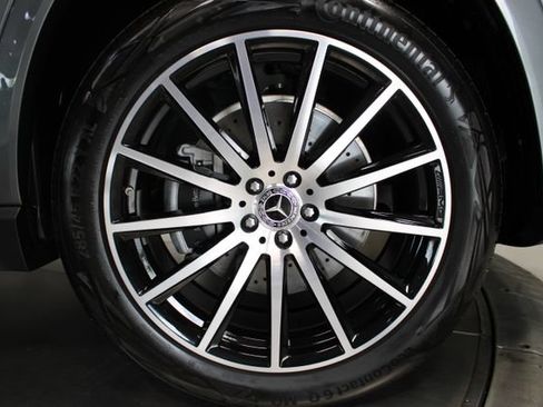 Used 2026 Mercedes-Benz GLS 580 4MATIC image 39