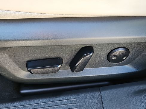 Certified 2023 Nissan Rogue SV w/ SV Premium B Package image 25