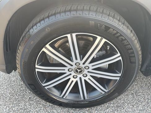 Certified 2024 Mercedes-Benz GLE 350 4MATIC image 15