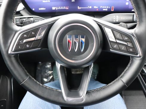 Used 2025 Buick Enclave Preferred image 30