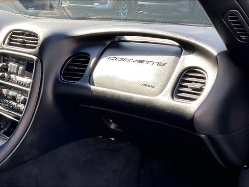 Used 1999 Chevrolet Corvette w/ Memory Pkg image 17