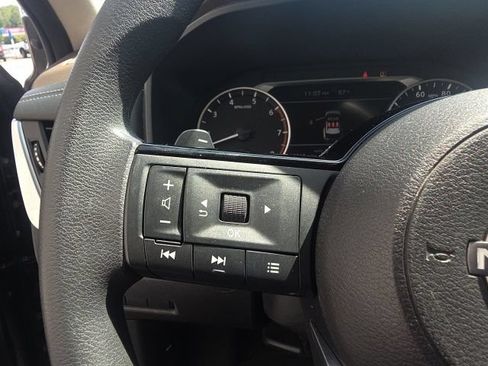 Used 2023 Nissan Rogue SV AWD/4WD image 18