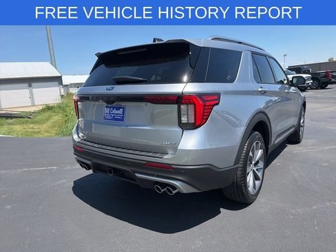 Certified 2025 Ford Explorer Platinum w/ Ultimate Package AWD/4WD image 4