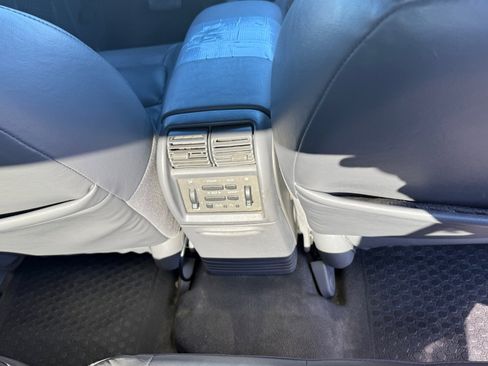 Used 2001 Ford Explorer Sport Trac 4x4 image 14