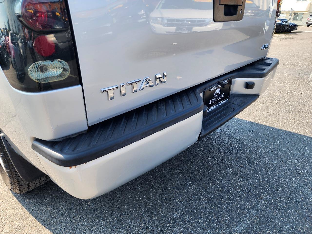 Used 2014 Nissan Titan S AWD/4WD image 32