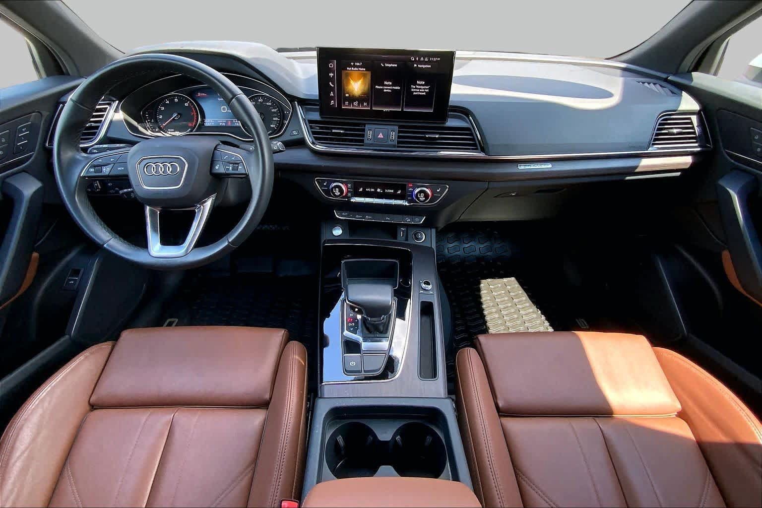Used 2024 Audi Q5 2.0T Premium w/ Convenience Package AWD/4WD image 16