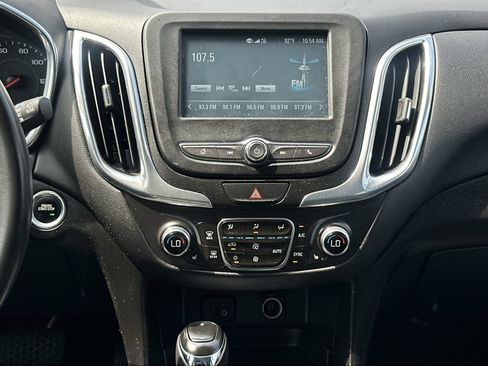 Used 2018 Chevrolet Equinox LT FWD image 25