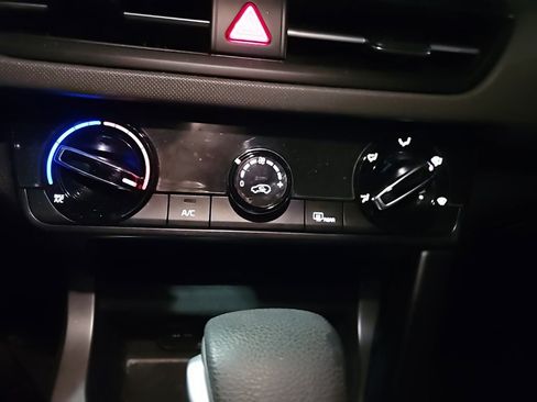 Certified 2024 Kia Seltos LX image 16