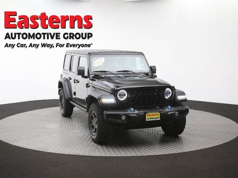 Used 2023 Jeep Wrangler Unlimited w/ Convenience Group AWD/4WD image 51