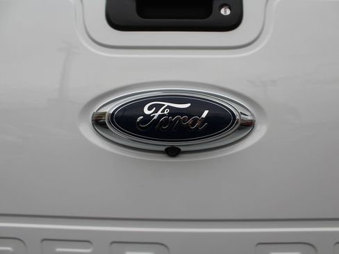 Used 2014 Ford F250 Lariat w/ Lariat Interior Package image 20